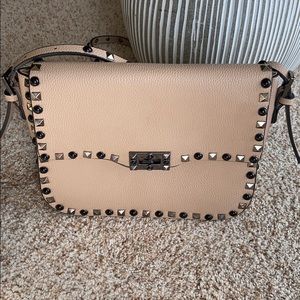 INZI CROSSBODY ROCKSTUD BAG